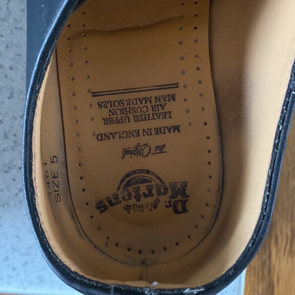 Dr. Martens - Picture 4 of 5
